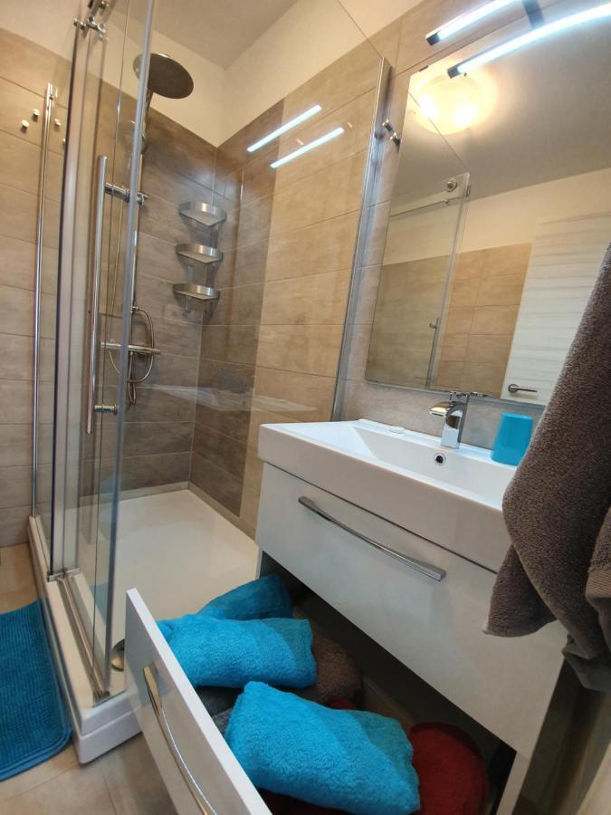 Comfortable Family Apt Iris 20M From Beach In Mandre Zewnętrze zdjęcie